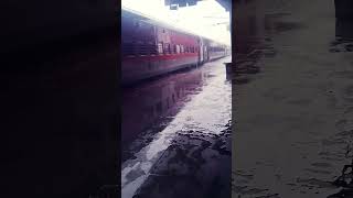 Kamakhya Puri Express LHB Coach #High Speed Rain#crossing #shortsvideo