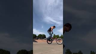 Bmx Switch Footed Peggerang to Tailwhip Hang 5 Lander! 👊💯