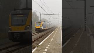 #treinleven SNG stel 2752-3050 komt met matige 🌫️ mist aan in Vlissingen Souburg #shortsfeed