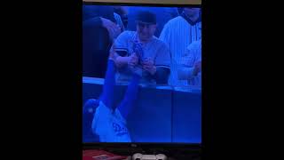 Yankees fan tried taking mookie betts glove vs the Dodgers