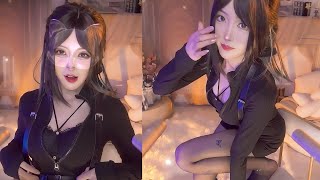 ASMR Girlfriend Help You Relax ( Licking, Whisper & Blowing )