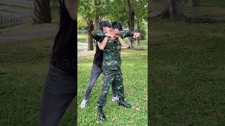 Self-defense, lock arms behind #shorts #kungfu #vothuat #trending #martialarts #fighting #actionfilm