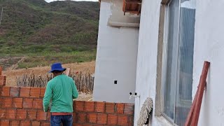 COMERAM AS OBRAS NA CASA DA MÃE