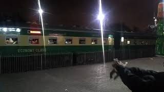 New Luxury VVIP Sir Syed Express departure with American Locomotive from Karachi Cant