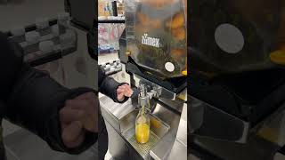 Juicing 🍊 oranges