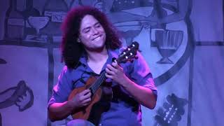 Marcio Marinho tocando a música Samba em Prelúdio