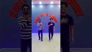 kisi disco mein Jaye 🕺 #dancevideo #viral #shortvideo #trendingshorts #dance #trending