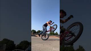 Bmx Flatland Infinity Roll to Smith Boomerang and One Handed Turbine Steam! 👊🔥💯