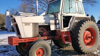 The big white horse arrives on the farm case 1370 added to the fleet 😎😎