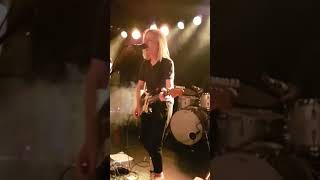 Alvvays - In Undertow / live@Musik & Frieden Berlin 14.09.2017