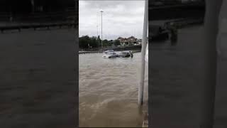 North circular a406 under water Brent Cross Shopping centre 😳💦😲