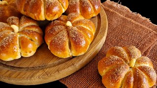 PUMPKINS or BUNS? JAPANESE HOKKAIDO milk buns shaped like pumpkins!! They're super soft and tasty!