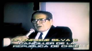 Canciller Enrique Silva Cima entrevistado por el Padre Juan Bautista Vásquez,parte 1.