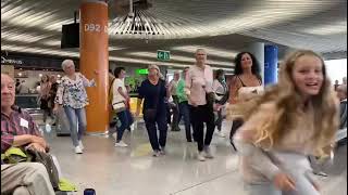 Stand By Me - Mallorca Airport