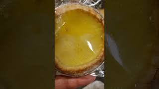 Hong Kong style egg tart at tong hai tung bakery