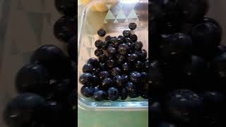 #  asmr#eat blue berries #good for eyesight vitamins #normindapdeleon