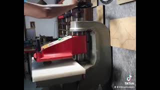 Testing my leather Clicker Press/ Hydrualic leather press