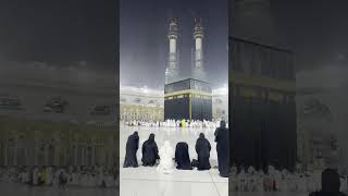 Heavy Rain in Kaaba Masjid Al Haram #shorts #respect #viral #subscribe #masjidalharam #kaaba #makkah