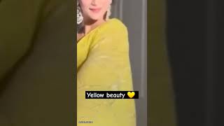 When she wears yellow 🌻💛 ✨️ #kritisanon #yellow #trending #shinelikesun #sunflower #sareelook#diwali