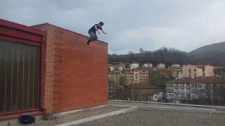 LITTLE BY LITTLE- Txango56(parkour)