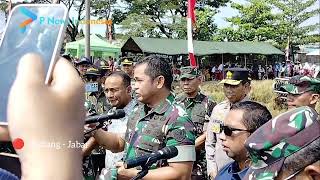 KASAD TNI Jendral Maruli Panen Padi Di Subang