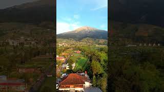 pemandangan gunung sumbing pagi di silancur #shorts #gunung #drone