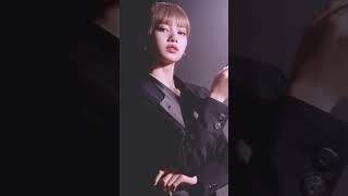 just lisa being lisa🤭💞...#viralvideo #trendingshorts #support #sub #like #share #blackpink #lisa 🖤💓