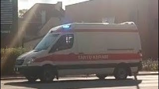 *OLD CAR TURNOUT* Estonian ambulance responding in Tartu / Tartu kiirabi vilkuritega