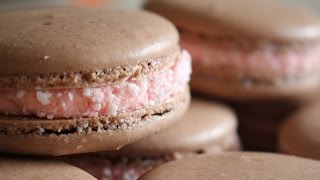 How to make Chocolate Peppermint Macarons + Peppermint Buttercream Frosting