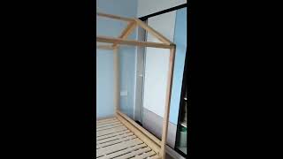 Retractable tree house solid wood bed with guardrail