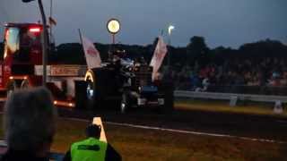 Tractor Pulling "Terminator" motor crash at Edewecht 2015