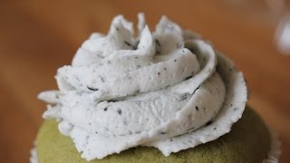 Black Sesame Buttercream Frosting Recipe | sweetco0kiepie