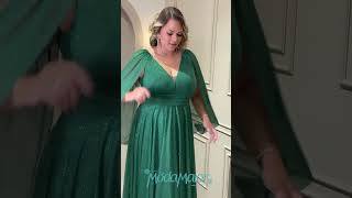 Brilhe na Festa com Elegância: Vestido Plus Size com Mangas Capa!