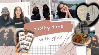 museum art , coffee shop , photobooth with giex