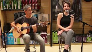 Violão Taylor Academy 12E + Back to Black - Amy Winehouse (Cover by Marina Bonatti & Junior Bonatti)