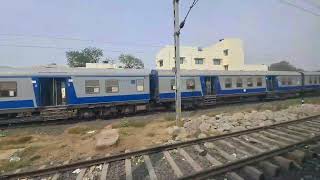 12009 Mumbai-Ahmedabad Shatabdi Arrive Vadodara Jn