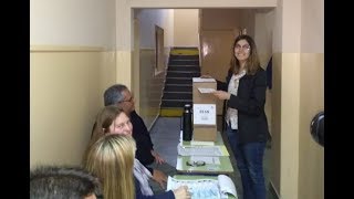 Rita Sallaberry votó en el Colegio Los Tilos