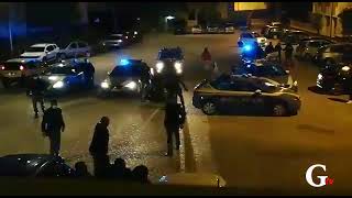 ESCLUSIVA VIDEO GAZZETTA - L’assalto della Polizia nel Rione Tescione di Caserta