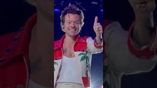 I LOVE THIS SOnG❤️🦋❤️@HarryStyles@LouisTomlinson#HarryStyles#LouisTomlinson#Harry#TPWK#Hazza#1D