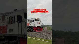 Ketika masinis kereta api memberi salam #shorts #keretaapi #keretaapiindonesia