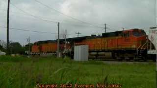 BNSF 4073 & 4083 approaches gribble at Dallas, Tx. ©