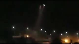 Momento exacto en el que un helicoptero de la marina ataca a grupo armado