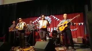 "Pablo spinetti y los del tuyu" en vivo