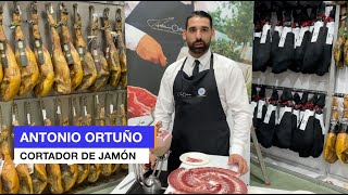 UN PROFESIONAL DEL CORTE DE JAMÓN