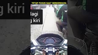 Agar pengemudi memperhatikan Marka jalan, jalan 2 arah jangan dikira 1 arah