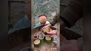 @luyoudo TikTok 43- Cooking ox tail in bamboo tube