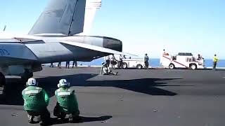 Despegue de F-18 - Portaaviones