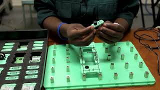 How a relay works in a circuit