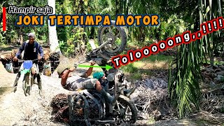 Motor Jemping Parah!! Ojek Sawit Bermuatan Hampir Menimpa Joki