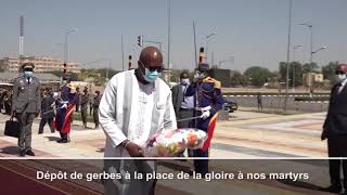 Dépôt de gerbe de fleurs au monument des martyrs dès son arrivée à N'Djaména